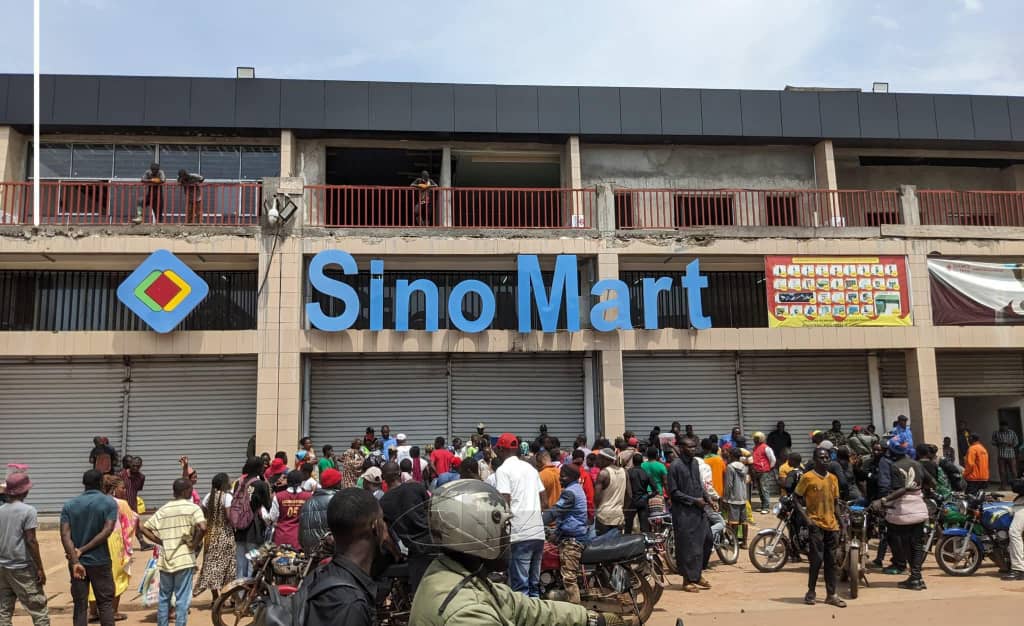 Réouverture de Sino Mart à Yaoundé : l'enquête sur les violences reste en suspens