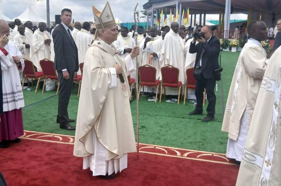 Le pape Léon XIV poursuit sa visite au Cameroun, de Douala à l'Université de Nkolbisson à Yaoundé
