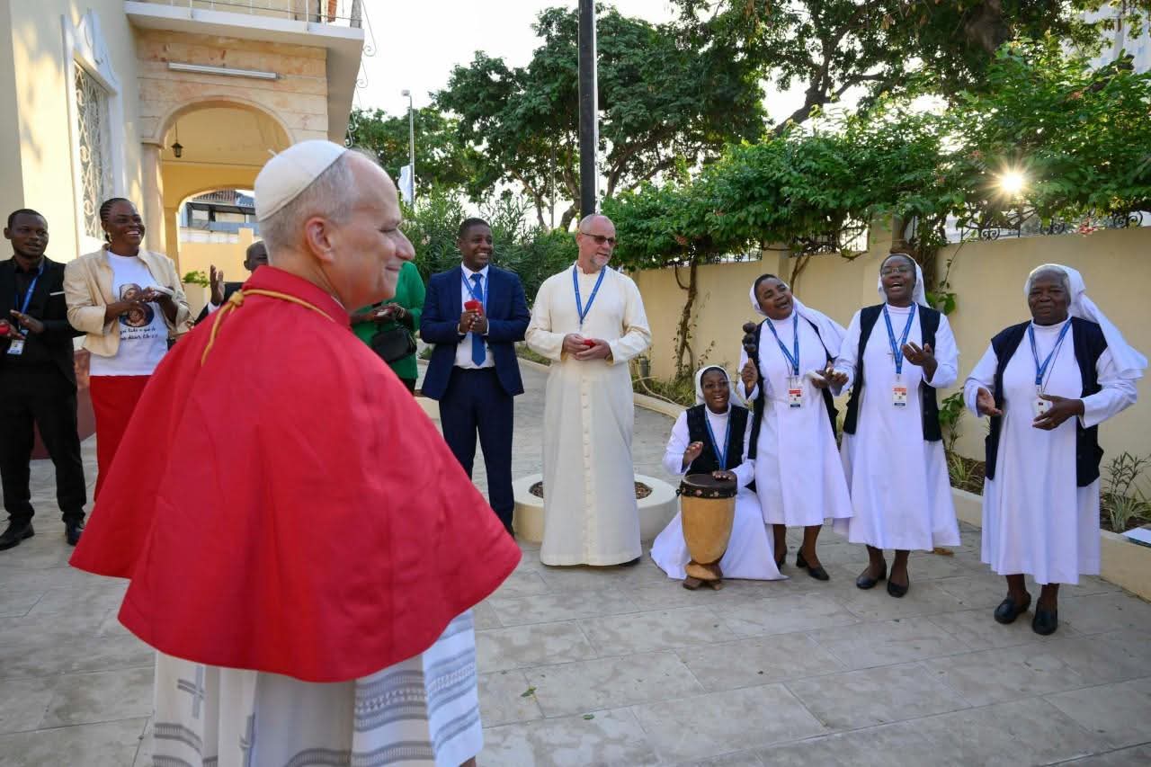 Angola : le Pape Léon XIV accueilli en grande pompe à Luanda après son séjour au Cameroun