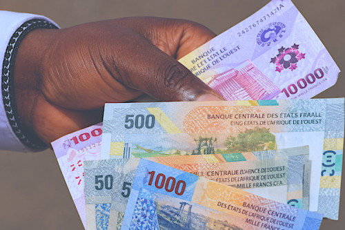 CEMAC : La circulation fiduciaire augmente de 7,3 % en 2025, le Cameroun concentre 44 % des liquidités