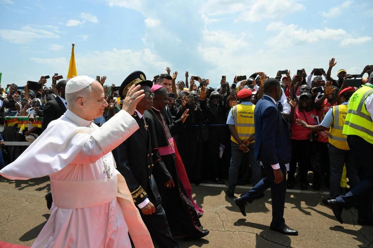 Le pape Léon XIV clôture sa visite au Cameroun par une messe à Yaoundé