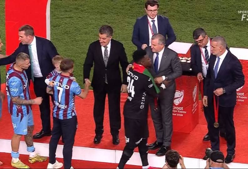 André Onana sacré en Coupe de Turquie : Martin Camus Mimb le qualifie de « gardien hors norme »