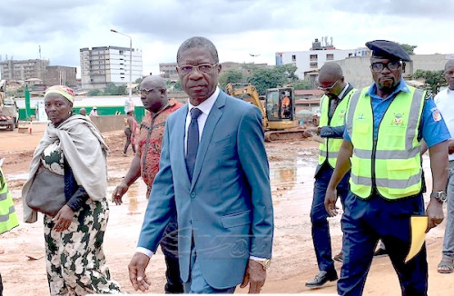 Yaoundé : la CUY réaffecte 6,8 milliards de FCFA à la voirie grâce à un excédent budgétaire