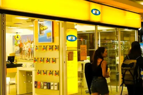 MTN transfère plus de 400 millions FCFA à la CDEC : sécurisation des cautions d'abonnés