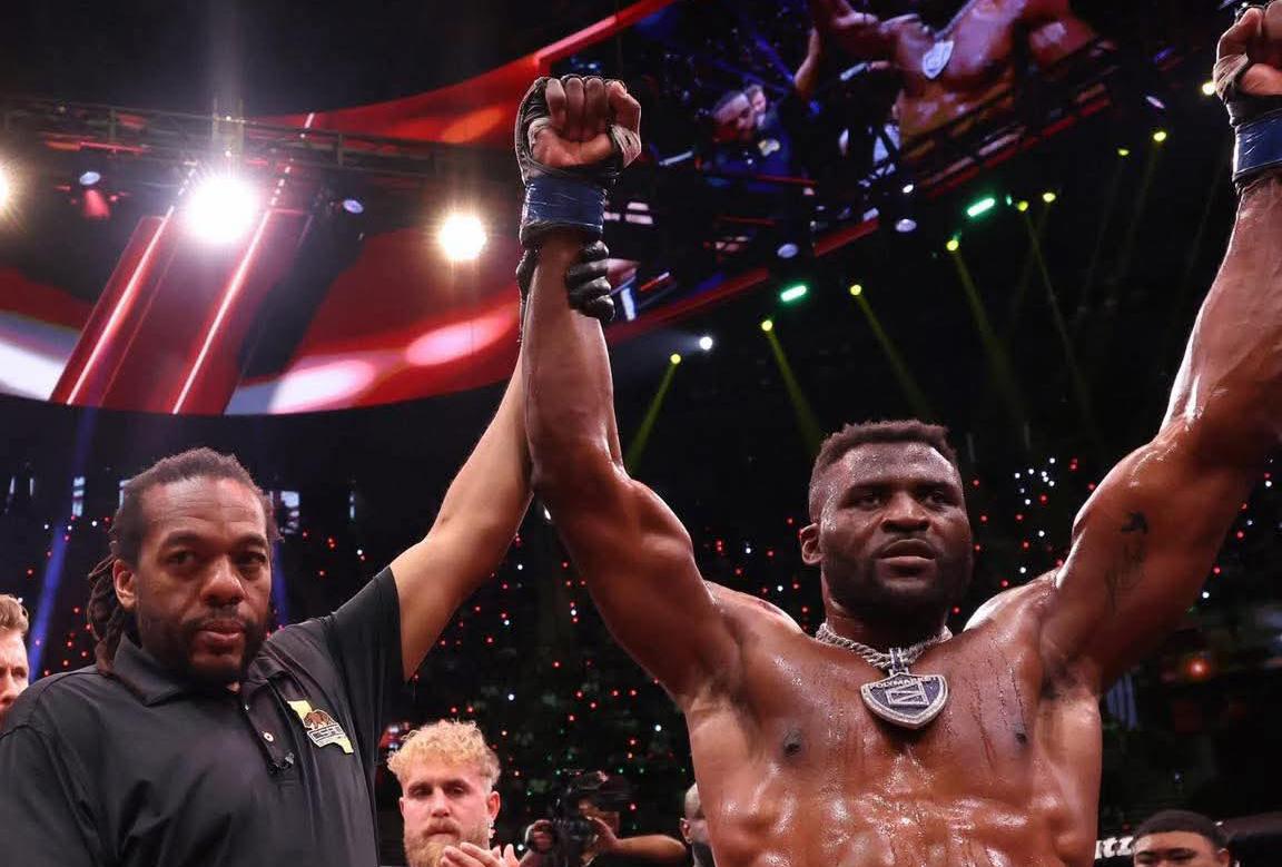 Aristide Mono plaisante sur la victoire rapide de Francis Ngannou : « Il me doit plusieurs heures de sommeil »