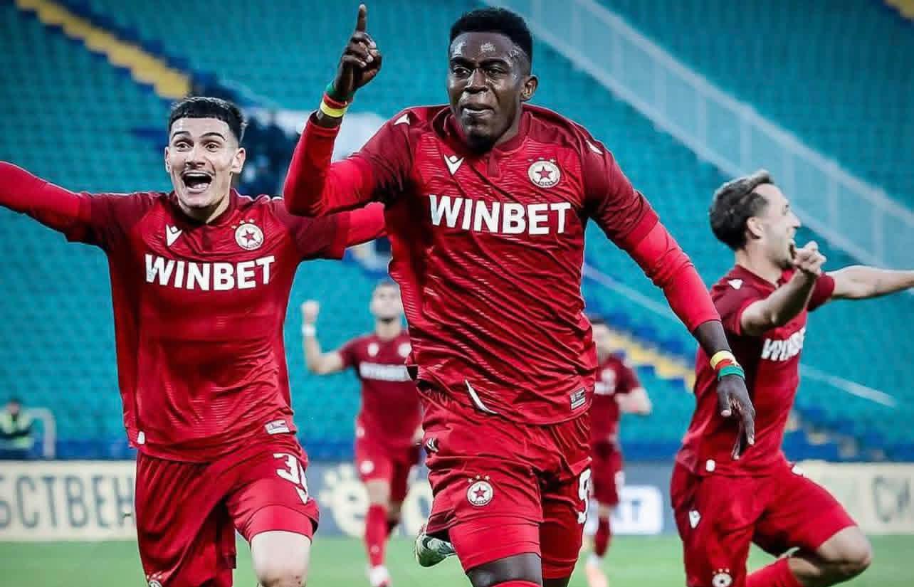 Le Camerounais James Eto'o offre la Coupe de Bulgarie au CSKA Sofia