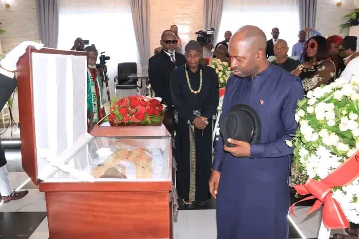 Georges Anicet Ekane inhumé à Bomono Gare : Hommage et tensions politiques