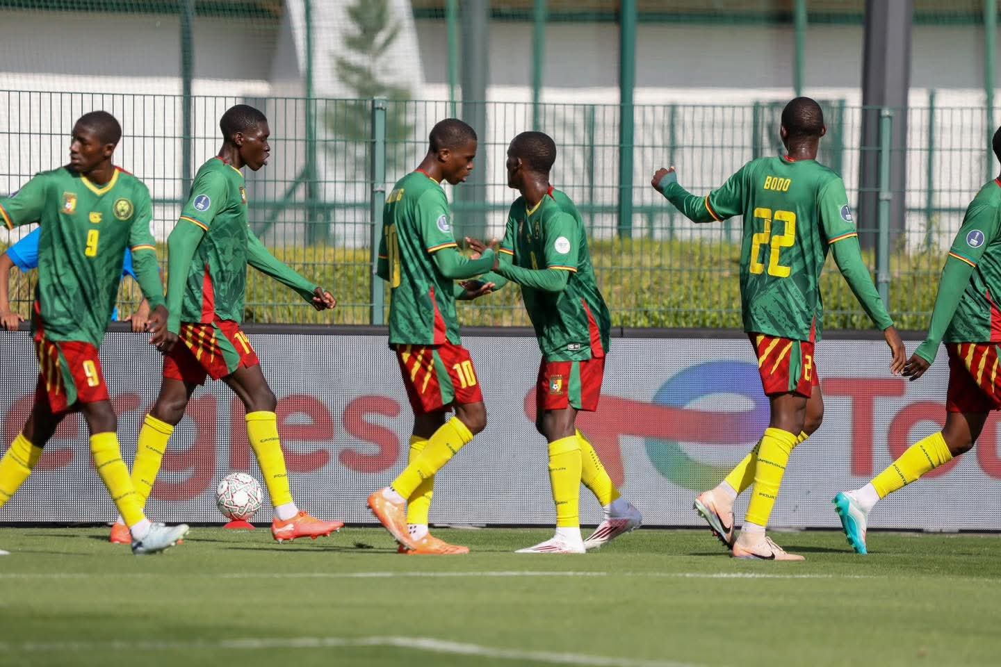 Narcisse Mouelle Kombi encourage les Lions U17 qualifiés pour la CAN et le Mondial 2026