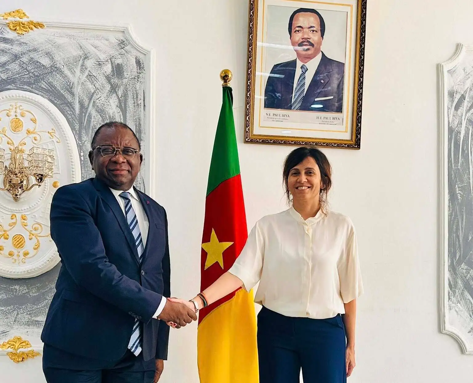L'Italie renforce sa coopération économique avec le Cameroun dans les secteurs du textile, du cacao et de l'énergie