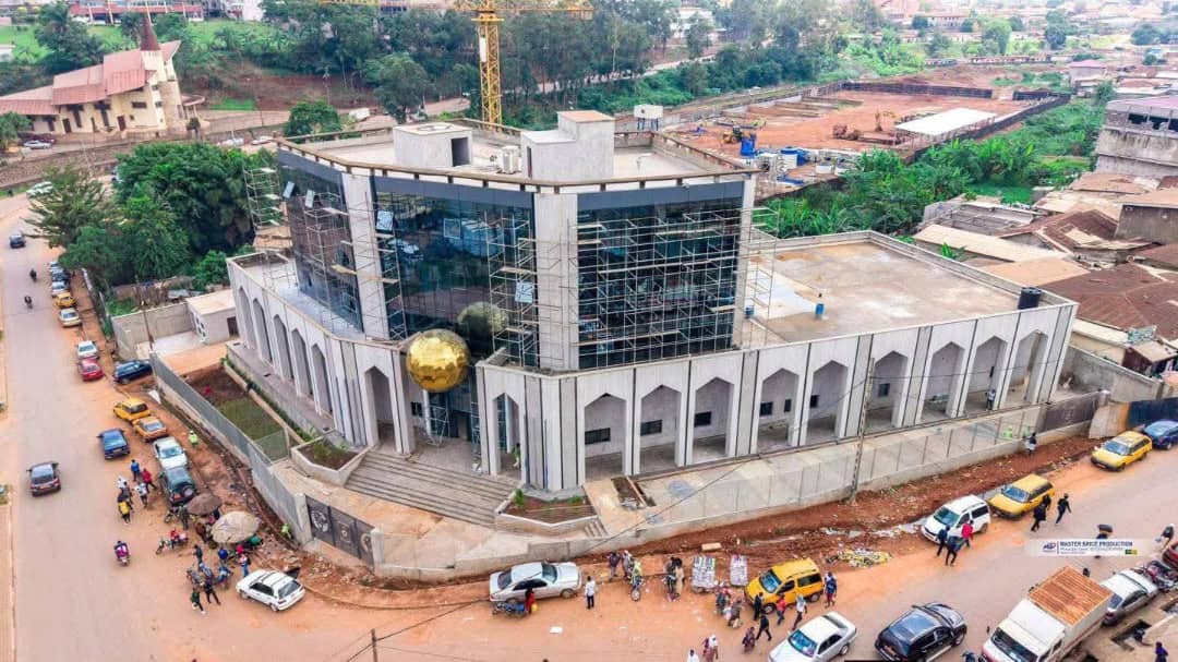 Inauguration du nouveau siège de la FECAFOOT : Un tournant pour le football camerounais sous l'ère Eto'o