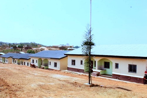 Bétaré-Oya inaugure une cité municipale de 28 logements sociaux pour 459,9 millions FCFA
