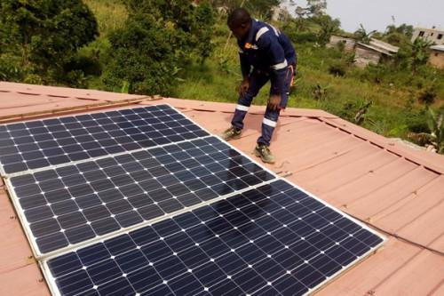 Cameroun : Allègement des coûts pour les investissements industriels dans les énergies renouvelables et l'eau potable