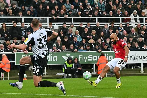 Manchester United s'incline face à Newcastle, Bryan Mbeumo et les Red Devils stoppés dans leur élan