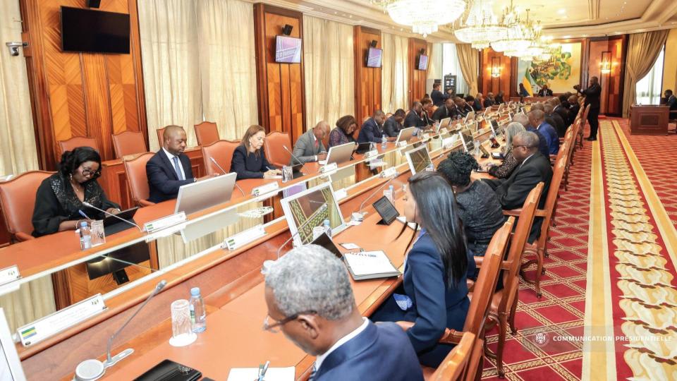 Le Gabon ajuste son fichier solde de l'État pour économiser 10 milliards de FCFA