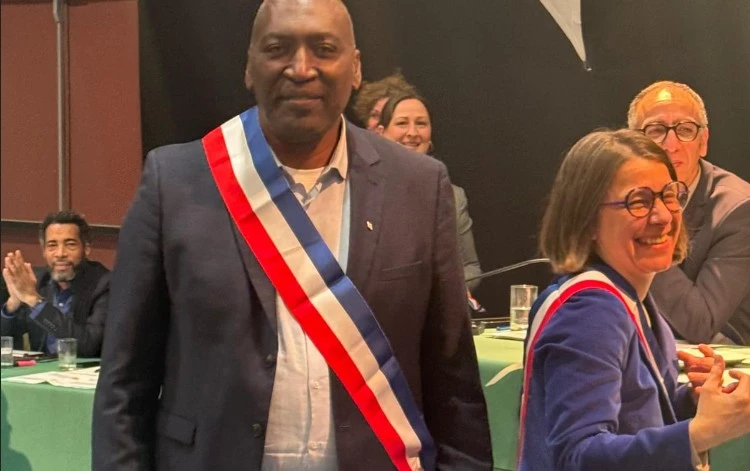 James Njehoya, originaire de Sanaga-Maritime, devient maire adjoint de Bagneux : un signal fort pour la diaspora camerounaise en France