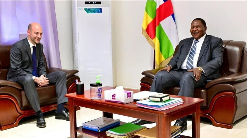 Tensions franco-russes en Afrique : Barrot accuse Poutine de sabotage