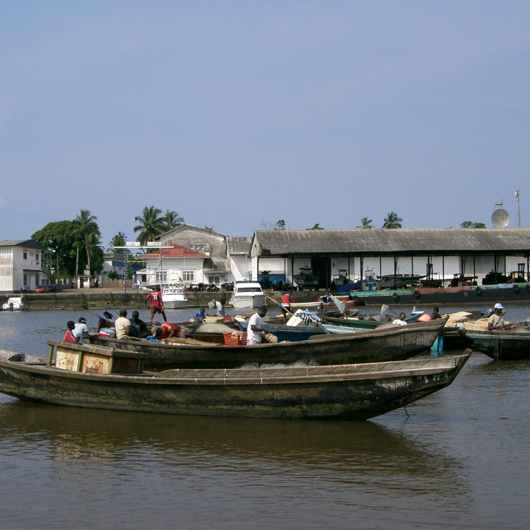 Kribi face à une vague de criminalité : la ville balnéaire camerounaise en proie à la peur