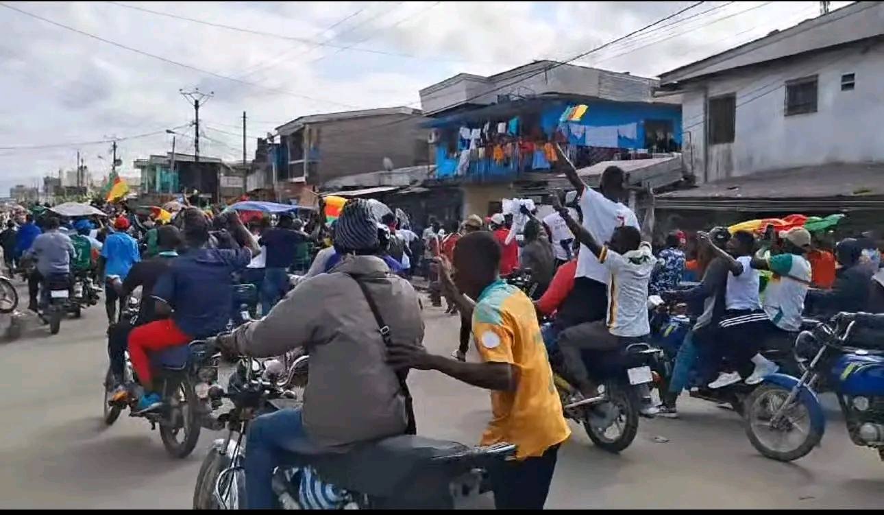 Crise post-électorale à Douala : des émeutes meurtrières éclatent avant l'annonce des résultats